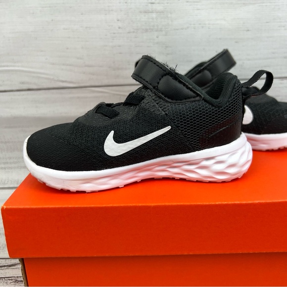 Nike Revolution 6 toddler shoes - Picture 10 of 16